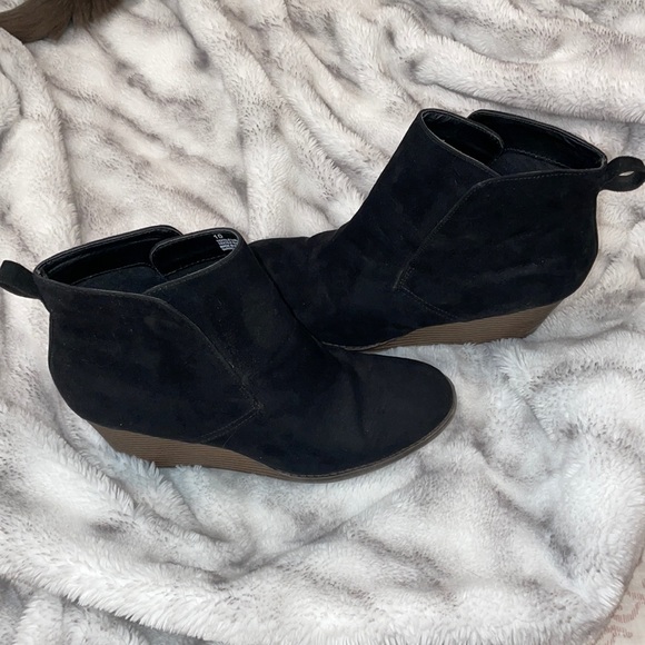 Black Velvet Booties - Picture 2 of 5